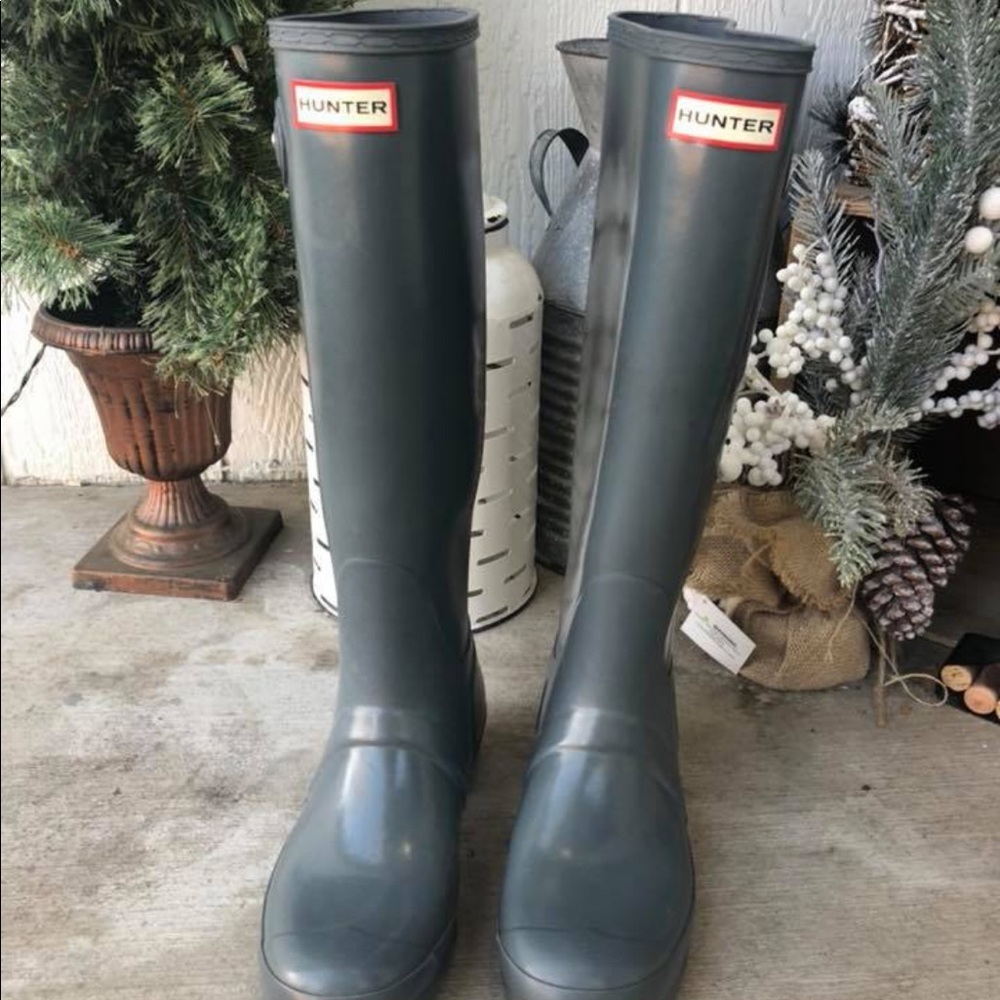 Women’s Hunter gray boots